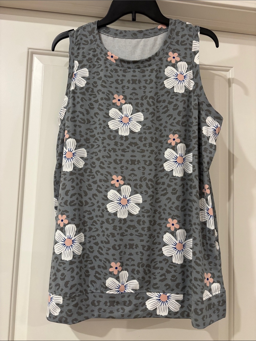 Women's Gray Floral Tank Top